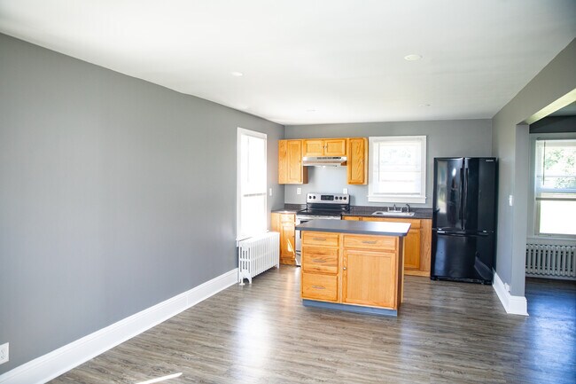 Building Photo - 73 Schodack Dr