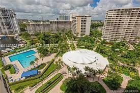 Foto del edificio - 2500 Parkview Dr