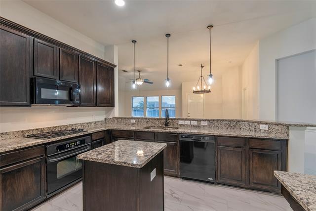Building Photo - 11661 Mansfield Dr