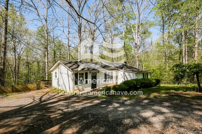 Foto del edificio - 390 Bud Smith Rd