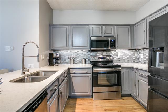 Building Photo - 804 Ashford Dr