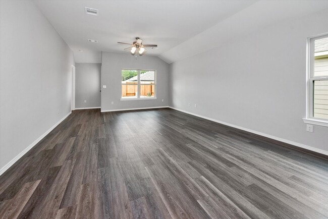 Foto del edificio - 222 Cumberland Forest Dr