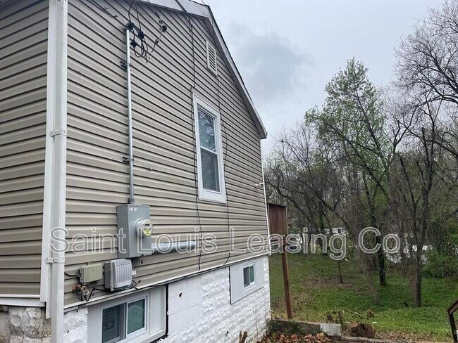 Foto del edificio - 6155 Emerald Ave