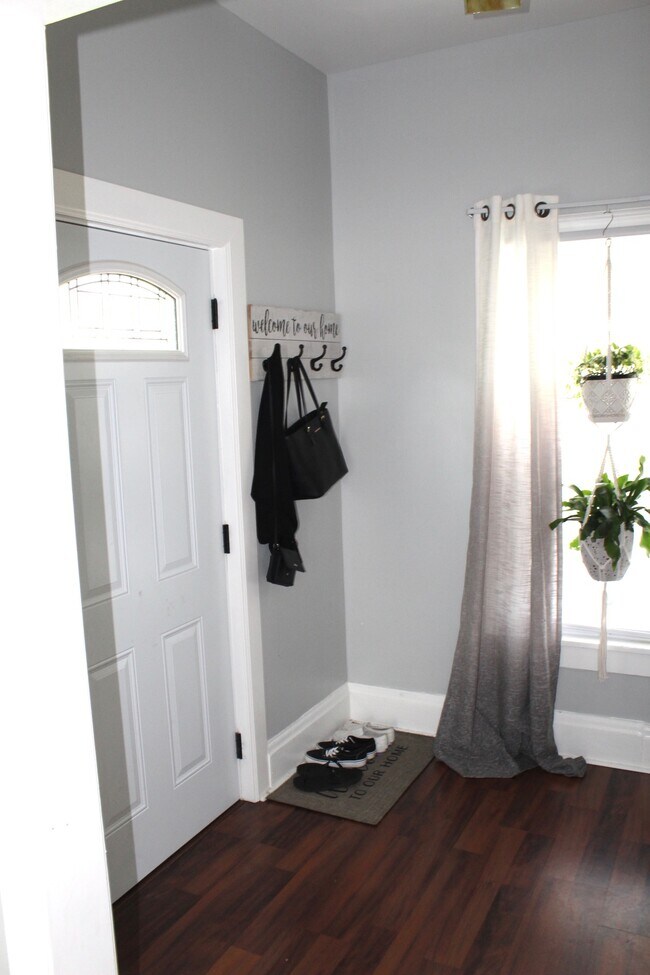 Entrada - 208 Warren St