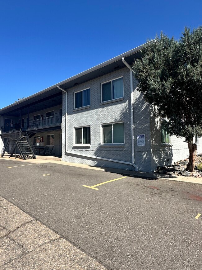 2 Lado sureste - Flats at DeBoer Park