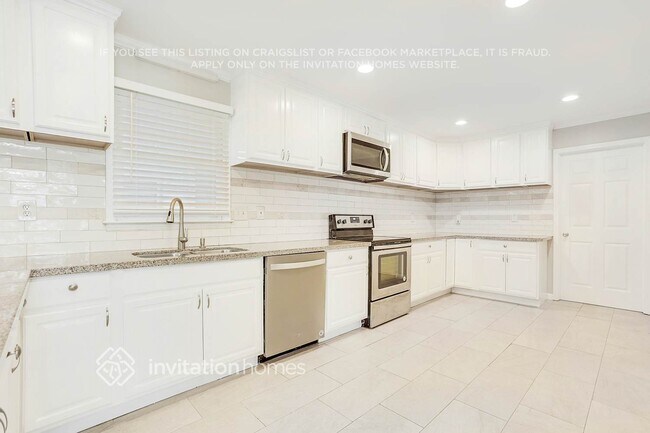 Foto del edificio - 1734 Lamancha Dr NW