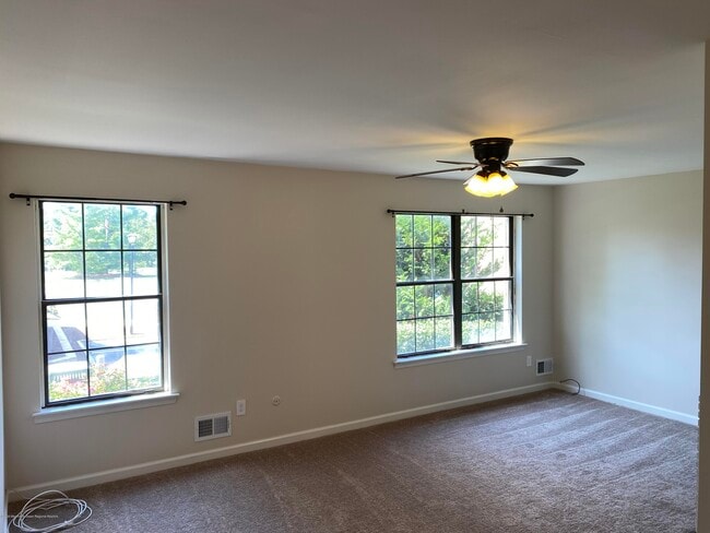 Building Photo - 1503 Wellington Pl