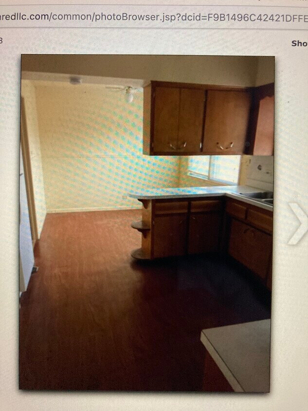 Foto del edificio - 6631 W Lloyd Dr