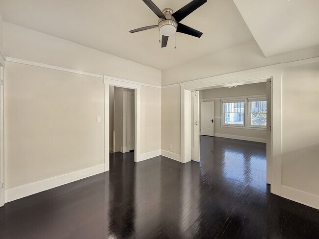 Foto del edificio - Bankers Hill Gem – 2BR/1BA Minutes from Ba...