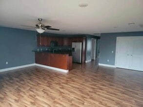 Building Photo - 100 Stonecrest Dr