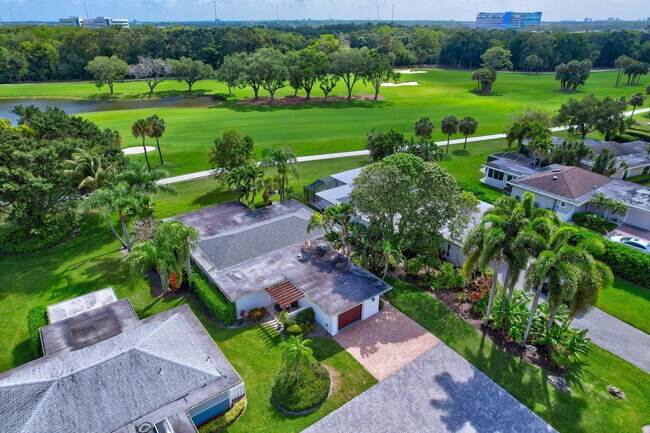 Foto del edificio - 13708 Whispering Lakes Ln