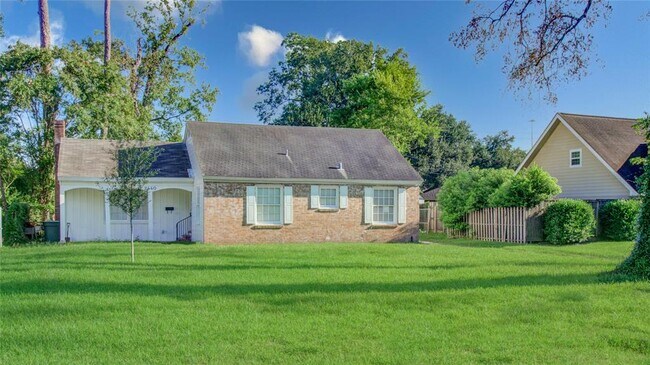 Foto del edificio - 2440 Gladys St