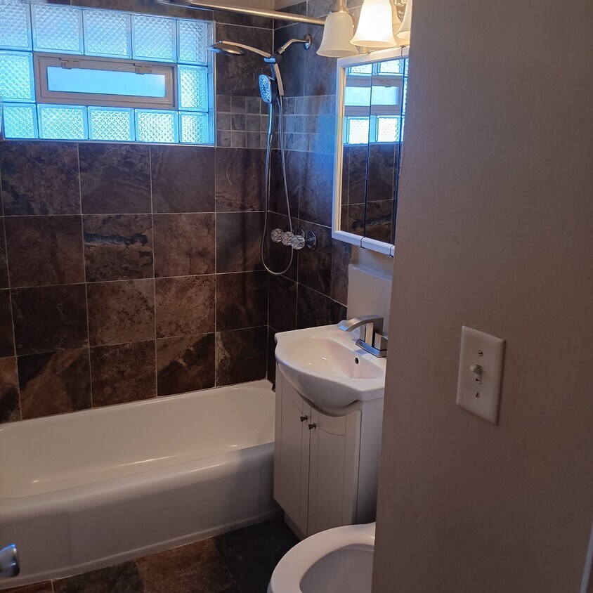 Foto principal - 1821 W 19th Ave