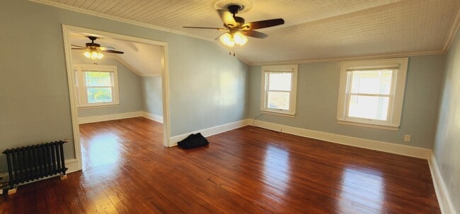 Building Photo - 110 Rutherford Pl