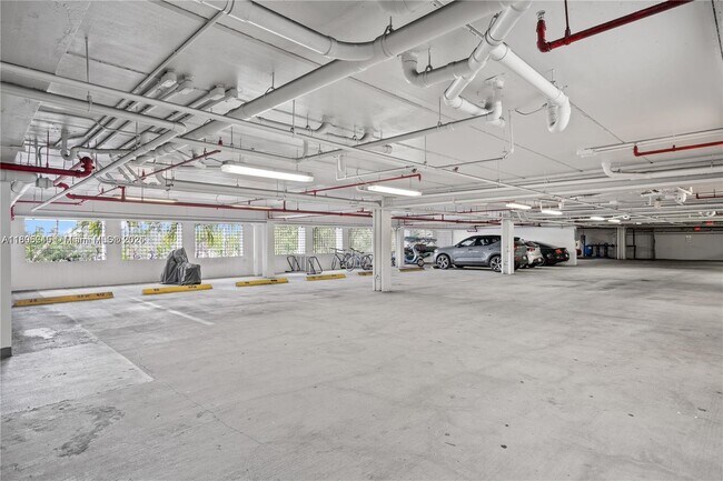 Foto del edificio - 6362 Collins Ave