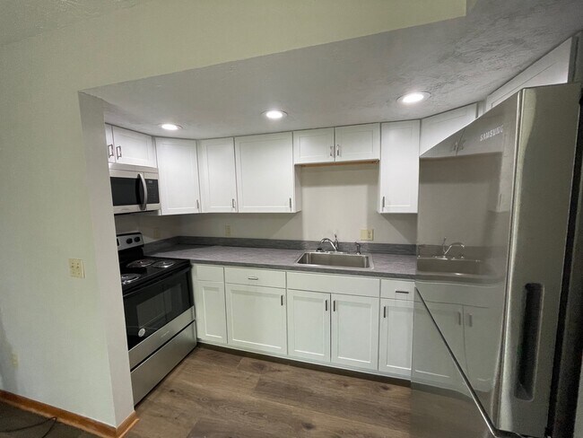 Foto del edificio - 1650 Secrest Rd