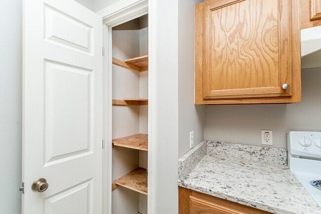 Foto del edificio - 48283 Alack Ln