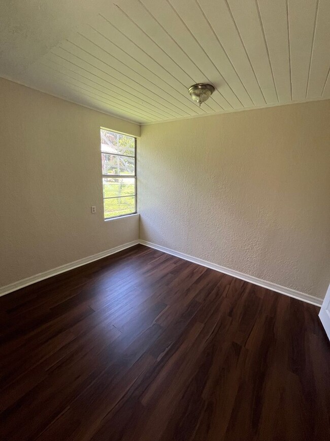 Building Photo - Nice 3BR/1BA Home Dade City, FL