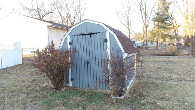 Foto del edificio - 324 Todd Ln