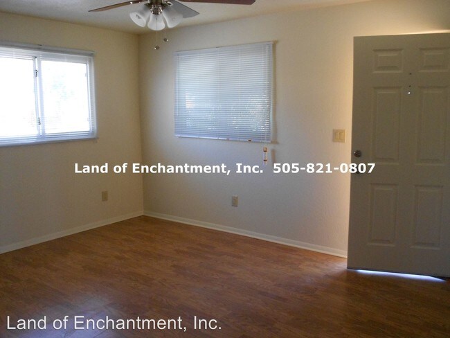 Building Photo - 2 br, 1 bath Apartment - 5309 10th Ct. NW #A