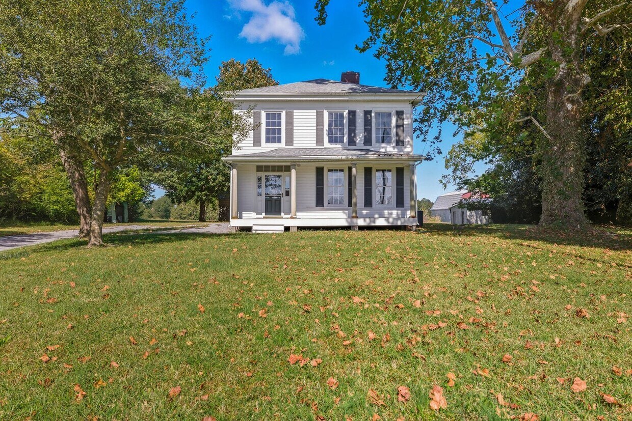 Foto principal - 12300 E Quaker Rd