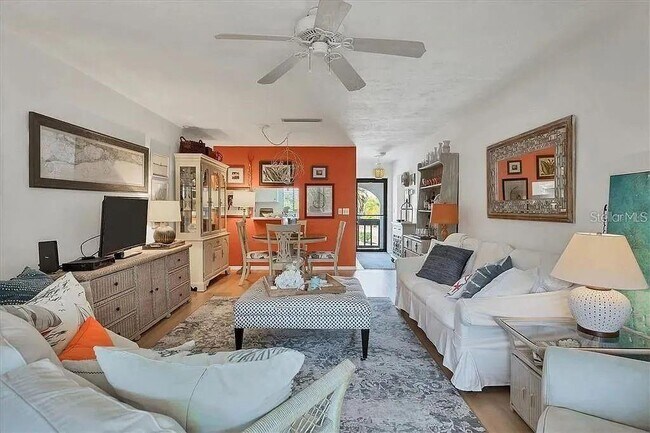 Foto del edificio - 1650 Stickney Point Rd