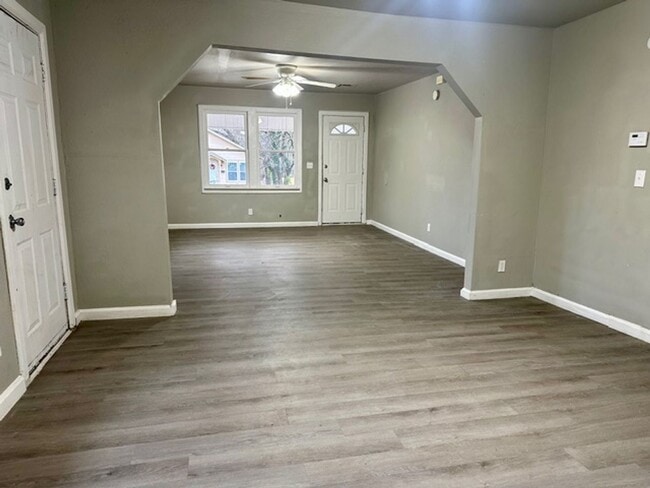 Foto del edificio - 3 Bedroom and 2 Bathroom Home in Shawnee