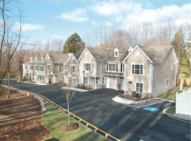 Foto del edificio - Patriot Village Apartments