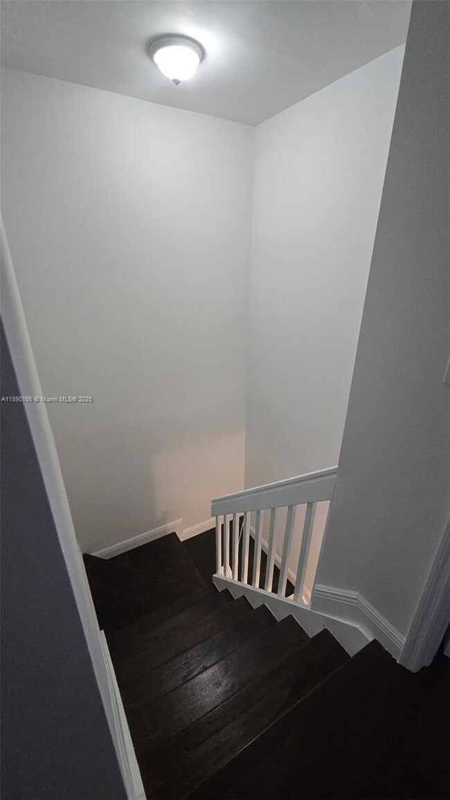 Foto del edificio - 12121 SW 5th Ct