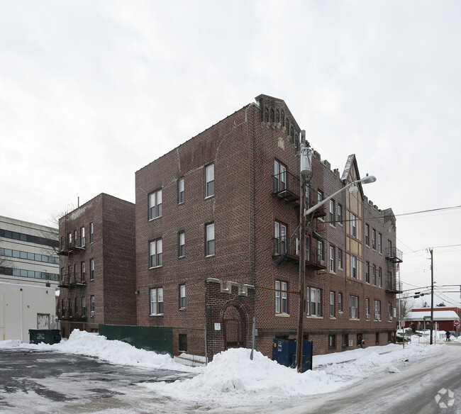 Foto del edificio - 35 Brooklyn Ave