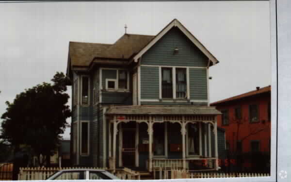 Foto del edificio - 2419-2421 J St