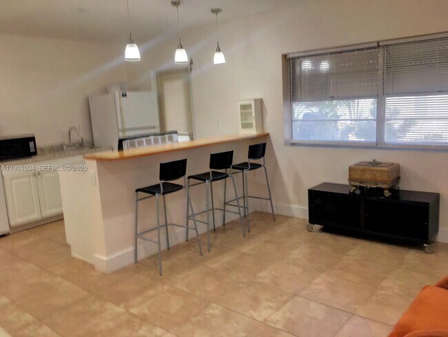 Foto del edificio - 3515 Van Buren St