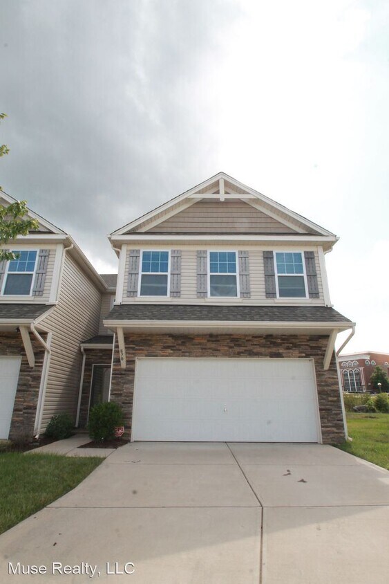 Building Photo - 3 br, 2.5 bath House - 870 Summerlake Drive