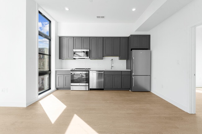 Building Photo - 1417 Belmont St NW