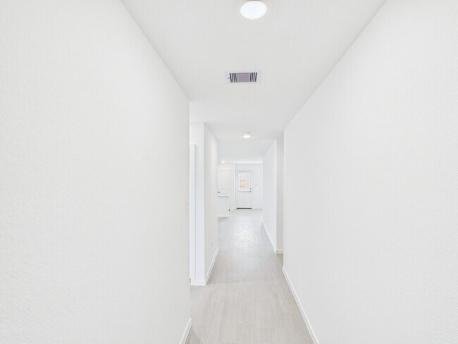 Foto del edificio - 1522 Amber Skies Ln