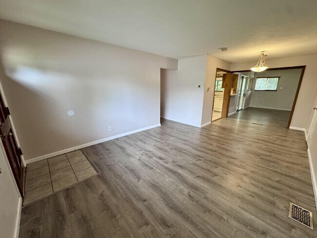 Building Photo - 3031 S Flamingo Way