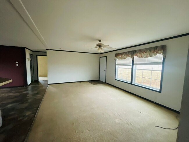 Building Photo - 570 S RR AD - Country property!