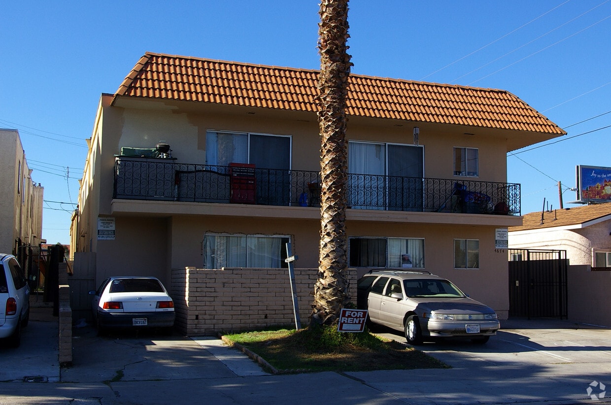 Building Photo - 4674 Wilson Ave
