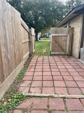 Building Photo - 1225 Clover Dr