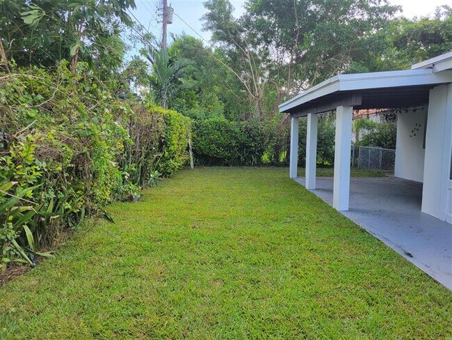Building Photo - 53 Alcantarra Ave