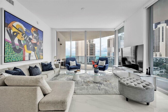 Foto del edificio - 17550 Collins Ave