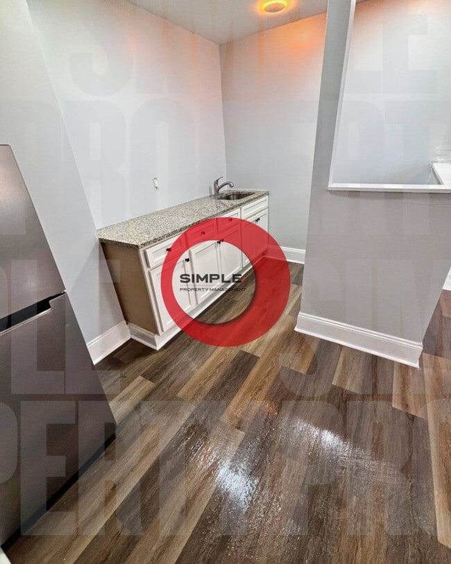 Photo - 1129 Chestnut St Apartment