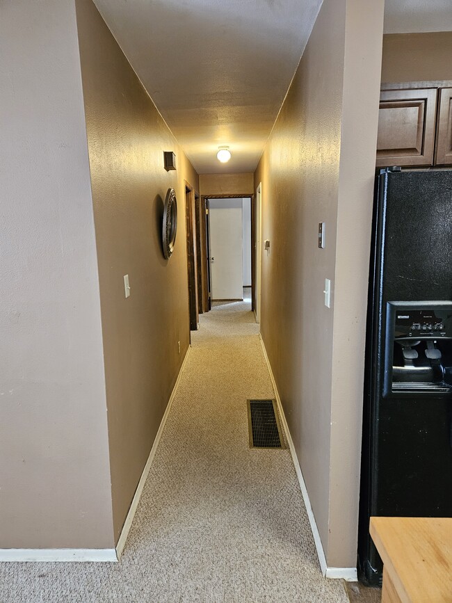 Hallway - 1650 Chippewa Trl