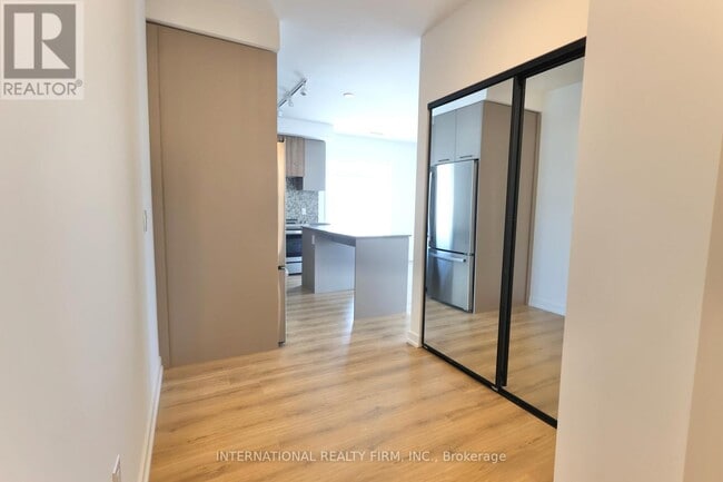 Building Photo - 20 Lagerfeld Dr