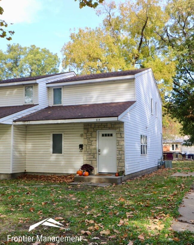 Building Photo - 614-616 Thurston St