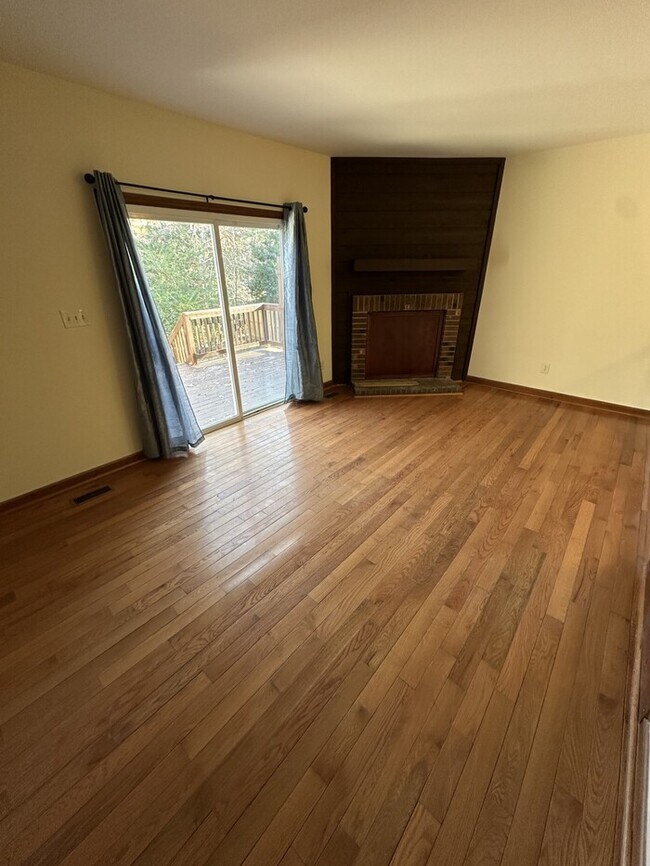 Foto del edificio - 4908 N New Hope Rd