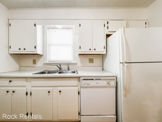 Building Photo - 2 br, 1 bath House - 711 N Madison St