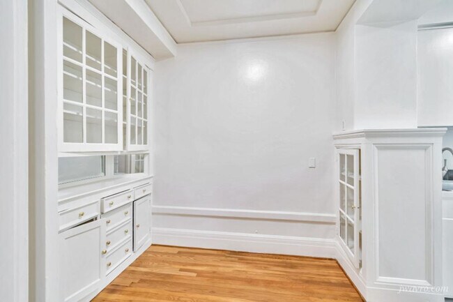Foto del edificio - 570 O'Farrell St