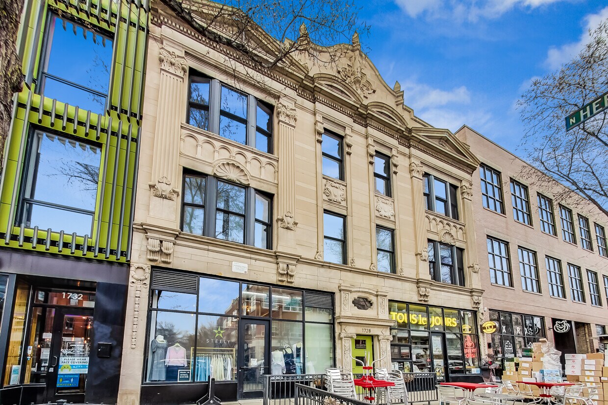 Foto principal - 1728 W. Division