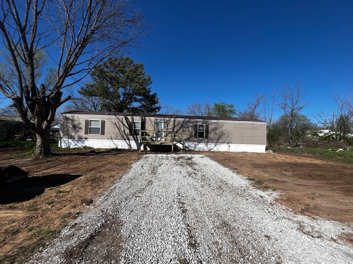 Primary Photo - Beautiful 3 bed 2 bath